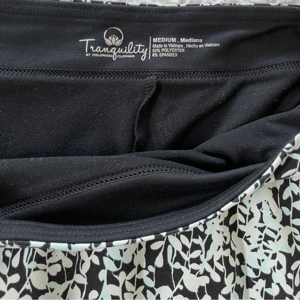 Woman’s size M Skort - Picture 5 of 6